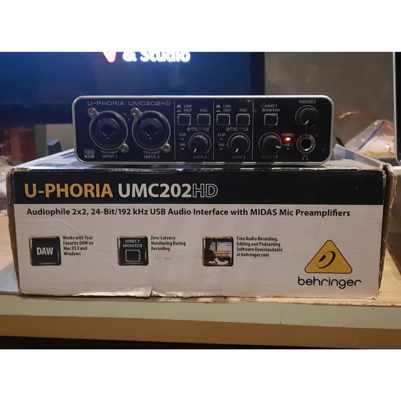 Behringer UMC202HD USB Audio Interface
